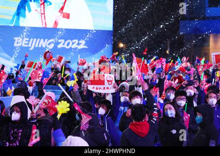 Zhangjiakou, Hebei, Chine. 6th mars 2022. Vue générale Biathlon : cérémonie de la Médaille de la séance hommes 6km lors des Jeux paralympiques d'hiver de 2022 à Beijing à la place de la Médaille Zhangjiakou à Zhangjiakou, Hebei, Chine . Credit: Yohei Osada/AFLO SPORT/Alay Live News Banque D'Images