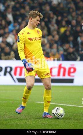 Gardien de but de Monaco Alexander Nubel lors du championnat français Ligue 1 du match de football entre l'Olympique de Marseille (OM) et AS Monaco (ASM) le 6 mars 2022 au stade Vélodrome de Marseille, France - photo Jean Catuffe / DPPI Banque D'Images