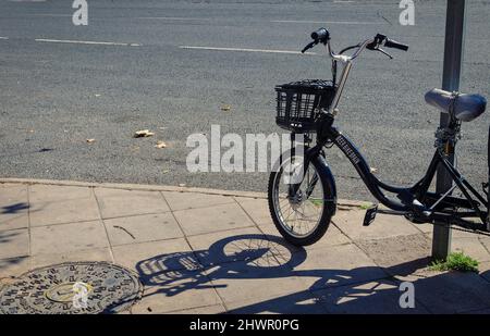 Bierke Espagne tricycle avec chaîne antivol Banque D'Images