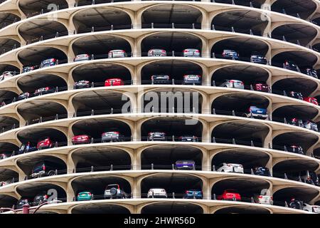 Voitures dans le parking, Chicago, États-Unis Banque D'Images