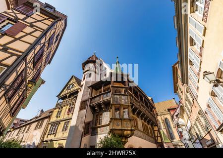 France, Alsace, Colmar, vue à angle bas de la maison historique Pfister Banque D'Images