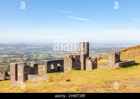 Vestiges de carrières sur Titterston Clee Hill surplombant Shropshire et les Marches galloises Banque D'Images