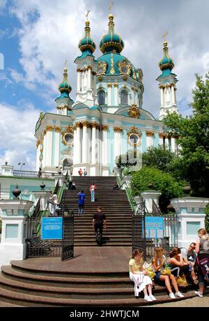 Kiev ou Kiev, Ukraine: L'église St Andrew, une église orthodoxe orientale située sur une colline à Kiev. L'église est maintenant un musée. Banque D'Images