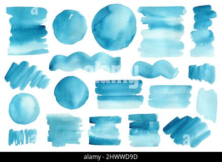 Ensemble de taches d'aquarelle abstraites et de coups de pinceau bleus isolés sur fond blanc. Taches de peinture rondes et rectangulaires. Parfait pour les décorations, les cartes, les différents modèles. Banque D'Images
