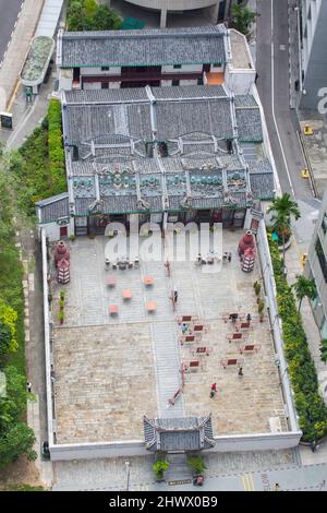 Vue aérienne du temple Yueh Hai Ching, l'un des plus anciens temples chinois Teochew de Singapour. Endroit à visiter pour les touristes. Banque D'Images