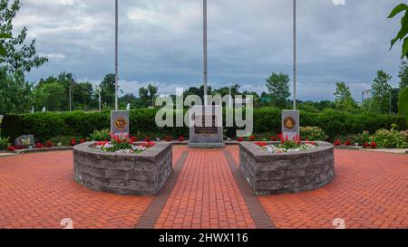 NEW HARTFORD, NEW YORK, États-Unis - 23 JUIN 2018 : vue ultra-large du New Hartford Veteran Memorial situé au 11 Evalon Rd, New Hartford, NY 13412. Banque D'Images