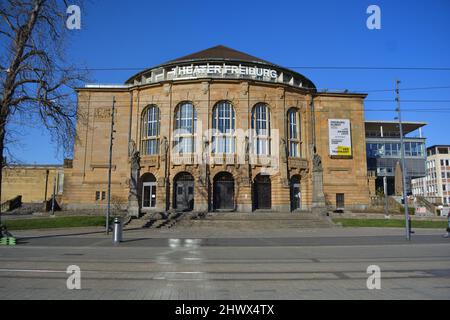 Vue extérieure sur le théâtre de Fribourg, le théâtre de Fribourg, le plus ancien et le plus grand théâtre de la ville de Fribourg Banque D'Images