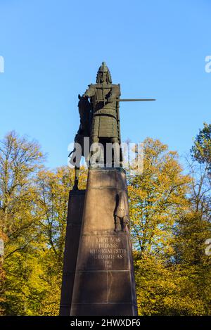 Statue du fondateur de l'État, guerrier chevalier médiéval Grand-Duc Gediminas, place de la cathédrale, vieille ville, Vilnius, capitale de la Lituanie, Europe de l'est Banque D'Images