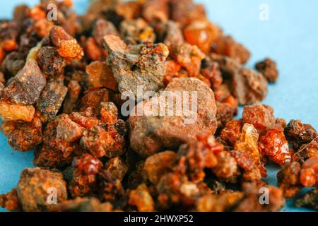 Myrrhh est la sève séchée de l'arbre Commiphora myrha, originaire de Somalie et de l'est de l'Ethiopie. Selon les experts chinois en médecine, cela peut affecter le Banque D'Images