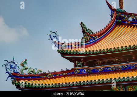 Toit du temple Confucius de Taipei, Taipei, Taïwan Banque D'Images