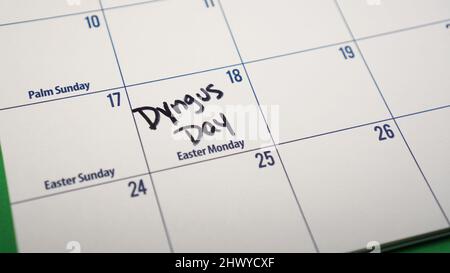 Le jour de Dyngus (ou Dingus) est un jour férié polonais qui tombe le lundi juste après le dimanche de Pâques. Banque D'Images