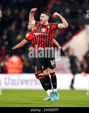 Ryan Christie, de Bournemouth, célèbre le premier but de son équipe lors du match du championnat Sky Bet au stade Vitality, à Bournemouth. Date de la photo: Mardi 8 mars 2022. Banque D'Images