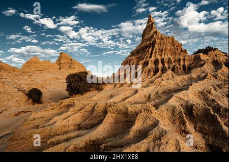 Célèbre dune de sable appelée « murs de Chine » dans le parc national de Mungo, classé au patrimoine mondial Banque D'Images