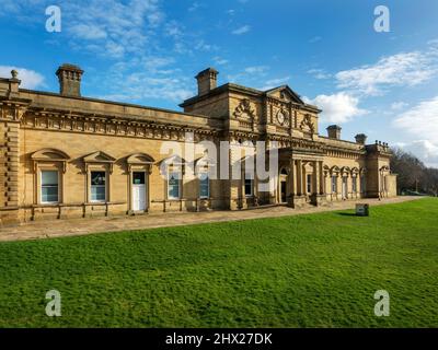 L'édifice de 1855, anciennement la gare ferroviaire de Halifax, a été construit en 1855 dans le West Yorkshire de Halifax, en Angleterre Banque D'Images