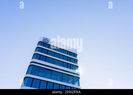 Essen, Allemagne. 09th mars 2022. Vue sur le nouveau campus Aldi. Le nouveau siège d'Aldi Nord sera officiellement ouvert le 09.03.2022. Credit: Rolf Vennenbernd/dpa/Alay Live News Banque D'Images