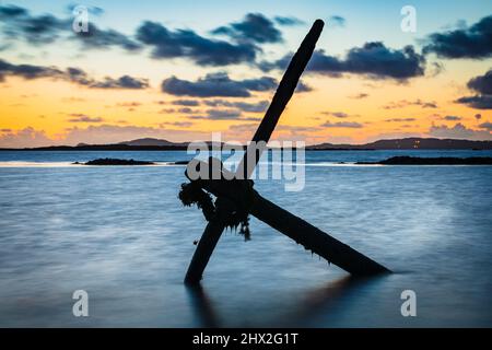 Ancre de la Verity sur la plage d'Aughrus Beg, Connemara, Galway. Banque D'Images