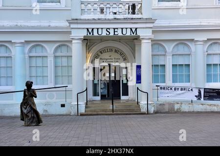 Le musée Willis de la vie de la ville et de la campagne de Basingstoke, Royaume-Uni. Auparavant, l'hôtel de ville Banque D'Images