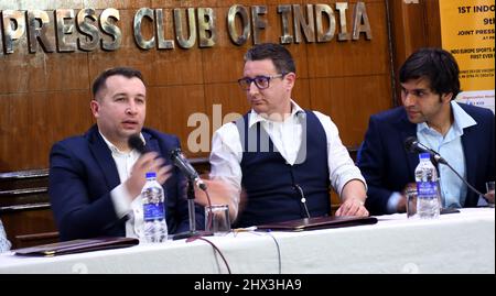 New Delhi, Inde. 09th mars 2022. Branko Devide Vinceti football et Président NK Instruta FC Croatio et Directeur général Darko Podnard Directeur des Affaires internationales de NK istra 1961 et Mikel Lauzurice Directeur Coach et développement à la conférence de presse sur 1st Indo Croate football collaboration AS Indo Europe Sports Leisure council, Activités visant à promouvoir les relations entre l'Inde et l'Europe par le biais des sports et des citoyens à New Delhi, Inde, le 09 mars 2022. (Photo de Ravi Batra/Sipa USA) crédit: SIPA USA/Alay Live News Banque D'Images