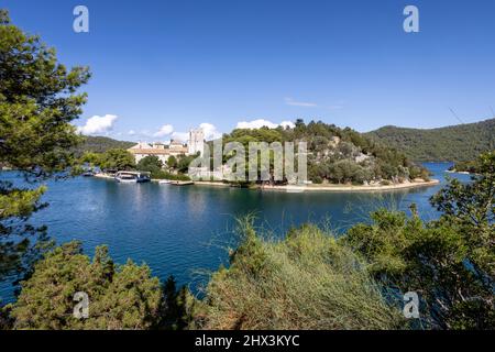 L'île Saint Mary's et le monastique dans le parc national de Mljet Banque D'Images