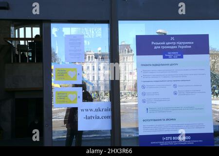 Riga, Lettonie. 09th mars 2022. Centre d'assistance aux réfugiés ukrainiens dans le centre-ville. Credit: Alexander Welscher/dpa/Alay Live News Banque D'Images