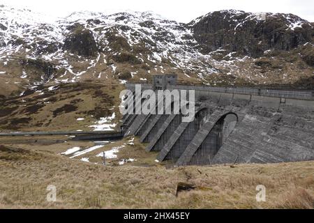 Barrage de Lawers, Lochan na Lairige, Grampian Mpuntains, Highlands écossais Banque D'Images