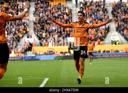 Joao Teixeira de Wolverhampton Wanderers célèbre son but. Wolverhampton Wanderers / Brentford à Molineux 24/09/2016 - Sky Bet Championship Banque D'Images