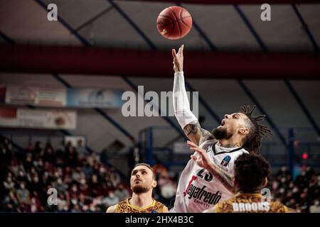 Venise, Italie. 09th mars 2022. Daniel Hackett (Segafredo Virtus Bologna) pendant Umana Reyer Venezia contre Virtus Segafredo Bologna, Basketball Championnat Eurocup à Venise, Italie, marzo 09 2022 crédit: Independent photo Agency/Alay Live News Banque D'Images