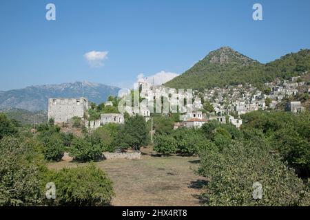 La Turquie, près de Fethiye, village en ruines de Kaya Koy Banque D'Images
