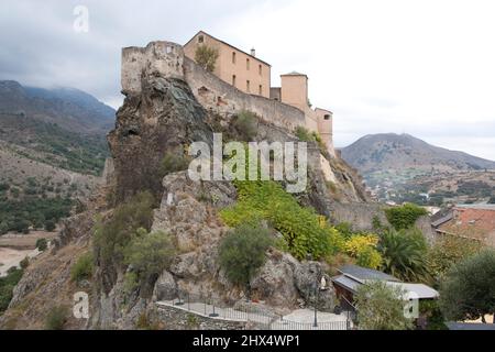 France, Corse, Corte, vue sur la citadelle et le 'Eagles Nest' Banque D'Images