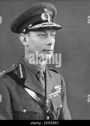 Un nouveau portrait de :- sa Majesté le roi George VI Dans l'uniforme de service du maréchal de Field pris au palais de Buckingham, octobre 1939. 22 novembre 1939. (Photo de Harris's Picture Agency). Banque D'Images