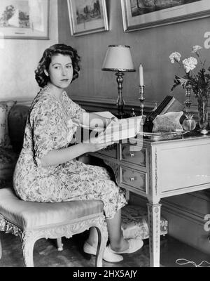 Château de Windsor à l'intérieur. 30 mai 1944. - Reine Elizabeth. 16 juin 1953. (Photo de Camera Press Ltd.). Banque D'Images