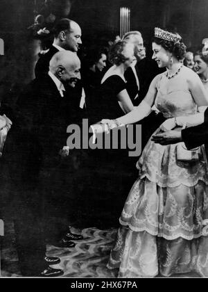 Adolph Zukor rencontre la reine. 19 février 1954. Banque D'Images