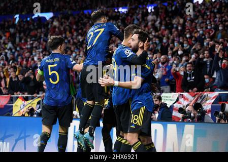 MADRID - 23 FÉVRIER : les joueurs Unis célèbrent après avoir marquant un but lors du match de la Ligue des Champions entre le Club Atletico de Madrid et Manchester United à Banque D'Images