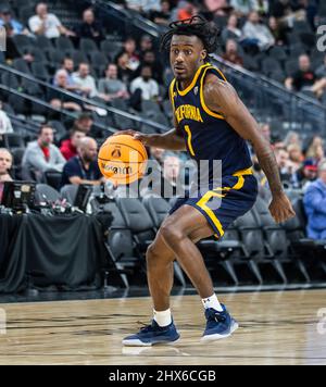 Mars 09 2022 Las Vegas, NV, États-Unis le garde de Californie Joel Brown (1) va au panier dans la première moitié pendant le NCAA Pac 12 tournoi de basketball masculin première partie entre California Golden Bears et les Washington State Cougars à T Mobile Arena Las Vegas, NV. Thurman James/CSM Banque D'Images