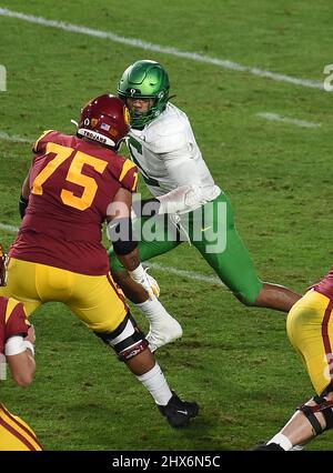 (PHOTOS DU FICHIER).ex-Oregon Ducks défensive End (5) Kayvon Thibodeaux est prévu pour figurer dans le Top 5 de la NFL Draft 2022, ici il est photographié le 18 décembre 2020, la NFL Draft aura lieu à Las Vegas, Nevada, le 28 avril 2022.(crédit obligatoire : Jose/MarinMedia.org/Cal Sport Media) (photographe complet absolu et crédits requis) Banque D'Images