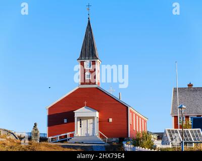 Église de notre sauveur ou Cathédrale de Nuuk (Annaassisitta Oqaluffia). Nuuk la capitale du Groenland à la fin de l'automne. Amérique du Nord, Groenland Banque D'Images