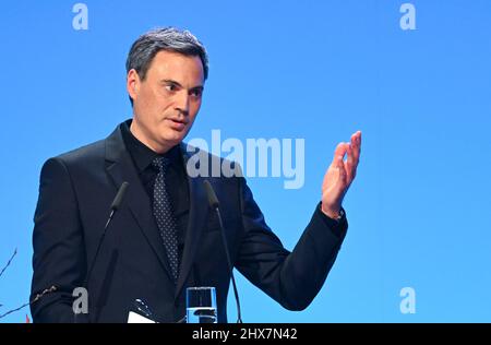 Mayence, Allemagne. 10th mars 2022. Norbert Himmler, directeur de programme et futur directeur de la ZDF, s'exprime lors de la fête d'adieu pour son prédécesseur Thomas Bellut. Credit: Arne Dedert/dpa/Alay Live News Banque D'Images