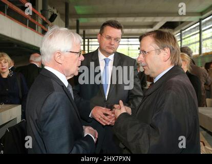 Dortmund, espagnol. 04th avril 2014. Firo : 04/04/2014 football, DFB, Association allemande de football, Musée DFB Dortmund, cérémonie de mise en place, Dr. Reinhard RAUBALL, Reinhard GRINDEL, Trésorier du DFB, Dr. Rainer KOCH, 1st Vice-président du DFB, de gauche crédit: dpa/Alay Live News Banque D'Images