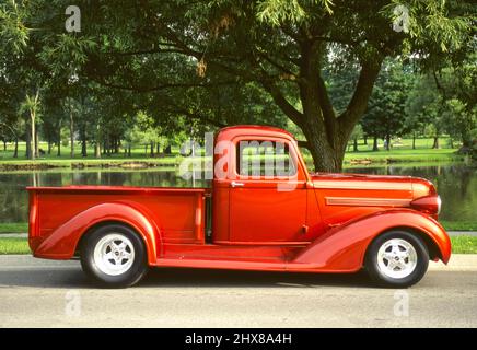 Pick-up Fargo 1938 sur chaussée. Banque D'Images