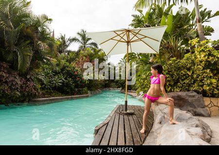 Les touristes apprécient les attractions aquatiques du parc aquatique de Siam à Tenerife, en Espagne.Le Siam est le plus grand parc aquatique d'Europe. Banque D'Images