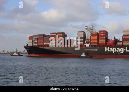 Le navire à conteneurs Al Nefud arrive dans le port de Rotterdam sur 30 janvier 2022. Banque D'Images