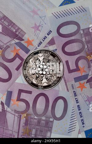 Cardano et 500 euros de billets de banque, Banque D'Images