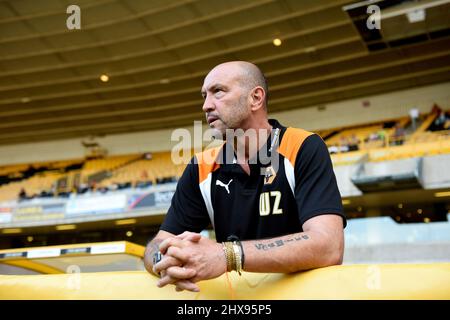 Walter Zenga entraîneur en chef de Wolverhampton Wanderers. Wolverhampton Wanderers / Cambridge à Molineux 23/08/2016 - EFL Cup Round Two Banque D'Images