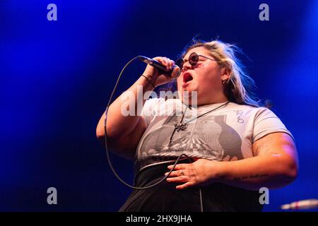 Madison, États-Unis. 09th mars 2022. Christina Halladay de Sheer Mag le 9 mars 2022, au Sylvee à Madison, Wisconsin (photo de Daniel DeSlover/Sipa USA) Credit: SIPA USA/Alay Live News Banque D'Images