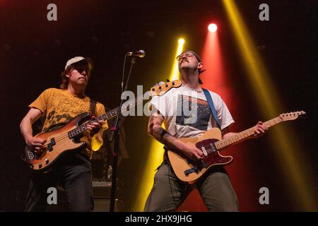 Madison, États-Unis. 09th mars 2022. HART Seely et Kyle Seely de Sheer Mag le 9 mars 2022, au Sylvee à Madison, Wisconsin (photo de Daniel DeSlover/Sipa USA) Credit: SIPA USA/Alay Live News Banque D'Images