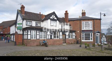 Sandbach à Cheshire avec des croix de pierre saxonnes anciennes Banque D'Images