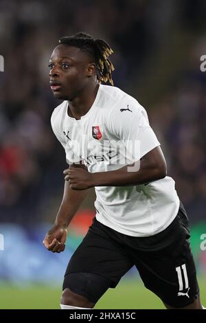 LEICESTER, ROYAUME-UNI. MARS 10th: Jeremy Doku de Rennes en action lors de l'UEFA Europa Conference League Round de 16 match de première étape entre Leicester City et Rennes au King Power Stadium, Leicester, le jeudi 10th mars 2022. (Crédit : James HolyOak | MB Media) Banque D'Images