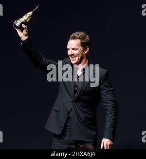 Benedict Cumberbatch avec le Cinema Vanguard Award pour son rôle dans Power of the Dog au 37e Festival International du film de Santa Barbara Banque D'Images