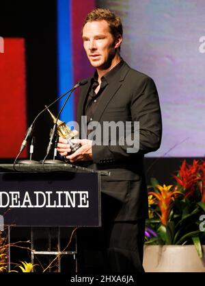 Benedict Cumberbatch avec le Cinema Vanguard Award pour son rôle dans Power of the Dog au 37e Festival International du film de Santa Barbara Banque D'Images