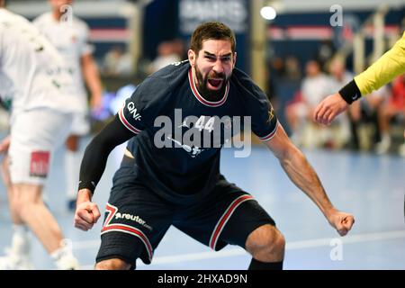 Paris, France. 10th mars 2022. Nikola Karabatic du PSG célèbre lors du match de handball de la phase du groupe de la Ligue des champions de l'EHF entre Paris Saint-Germain (PSG) Handball et Telekom Veszprem (KSE) le 10 mars 2022 au stade Pierre de Coubertin à Paris, en France. Crédit: Victor Joly/Alay Live News crédit: Victor Joly/Alay Live News Banque D'Images